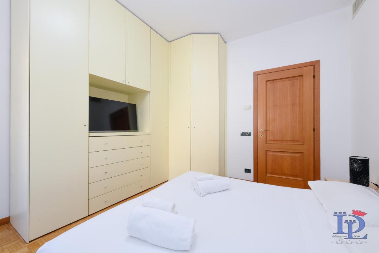 Desenzanoloft Official Partner Marriott Homes & Villas - Charming On The Lake Front Lake Desenzano del Garda Extérieur photo